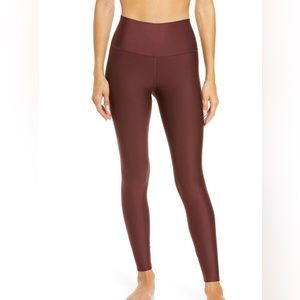 Alo airlift high waist leggings in cherry cola.